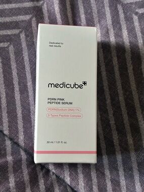 Medicube PDRN Pink Peptide Serum — Pink